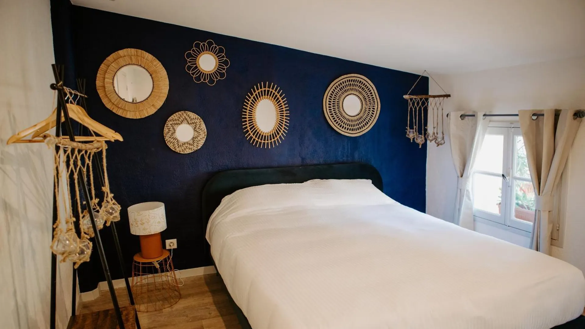 Le Castel, La Chambre La Goutte D Or Sollies Pont